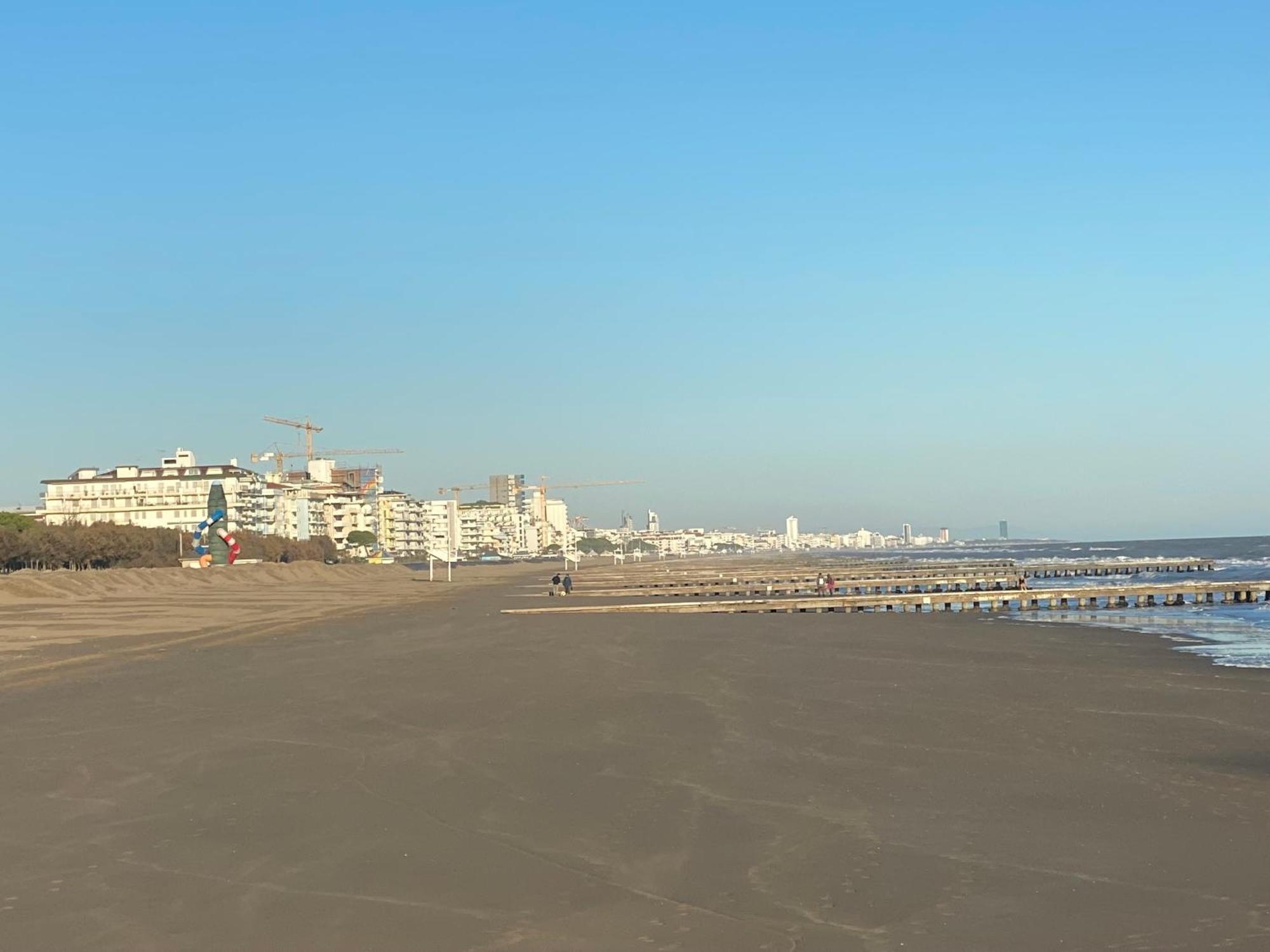 Hotel Mazzini Lido di Jesolo Exterior photo
