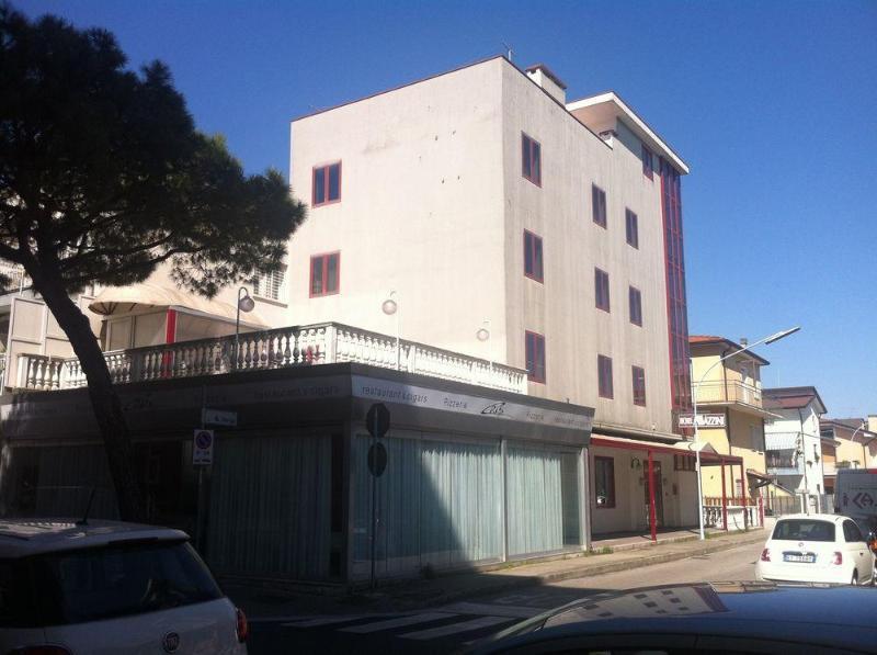 Hotel Mazzini Lido di Jesolo Exterior photo